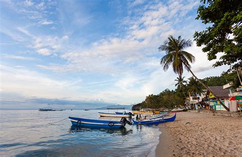 How to Experience Village Life in the Philippines .